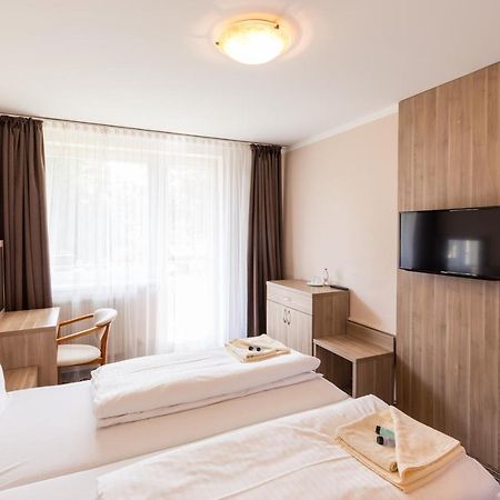 Bed & Breakfast Hotel Perla Nové Mesto nad Váhom 外观 照片