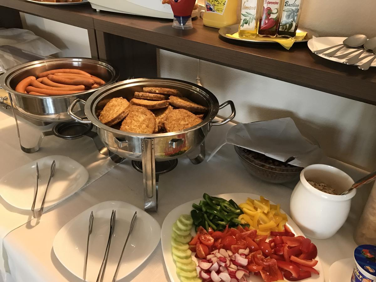 Bed & Breakfast Hotel Perla Nové Mesto nad Váhom 外观 照片