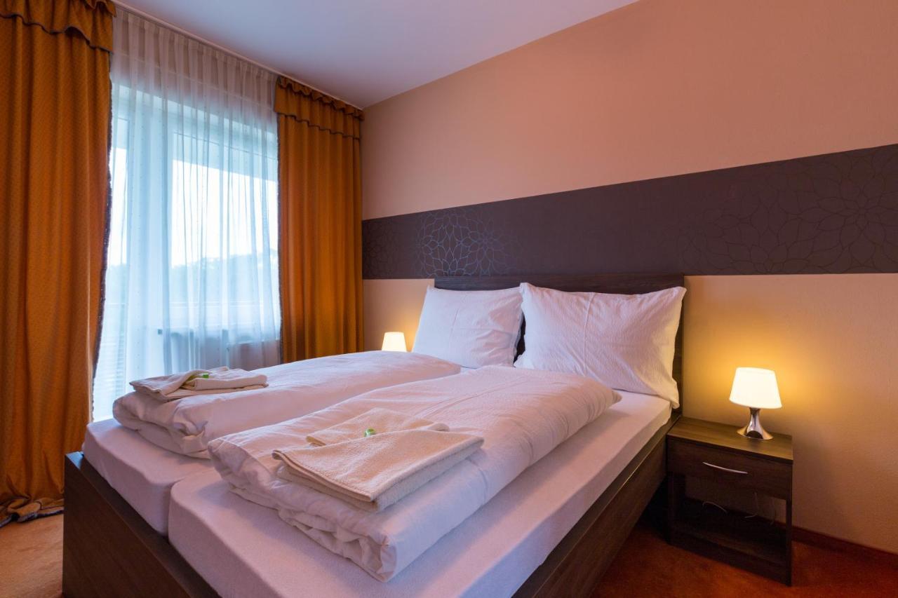 Bed & Breakfast Hotel Perla Nové Mesto nad Váhom 外观 照片