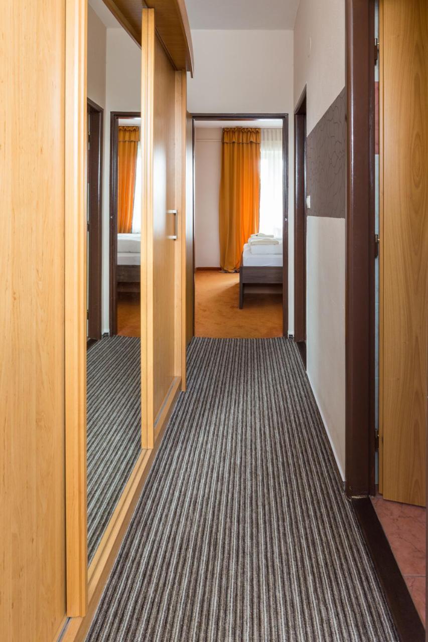 Bed & Breakfast Hotel Perla Nové Mesto nad Váhom 外观 照片